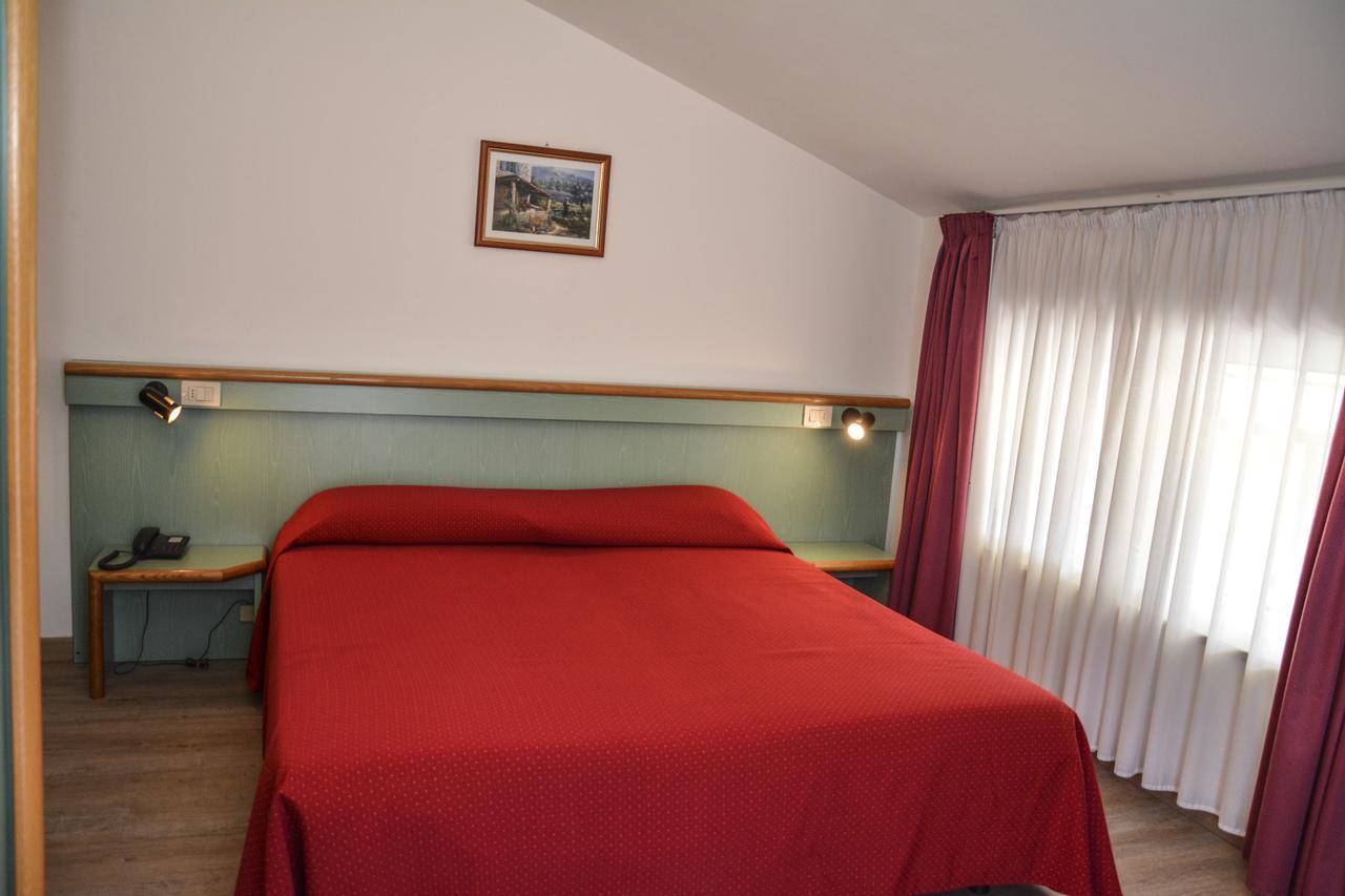 Hotel Sport Pieve Di Ledro Kültér fotó