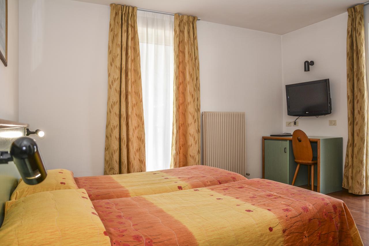 Hotel Sport Pieve Di Ledro Kültér fotó