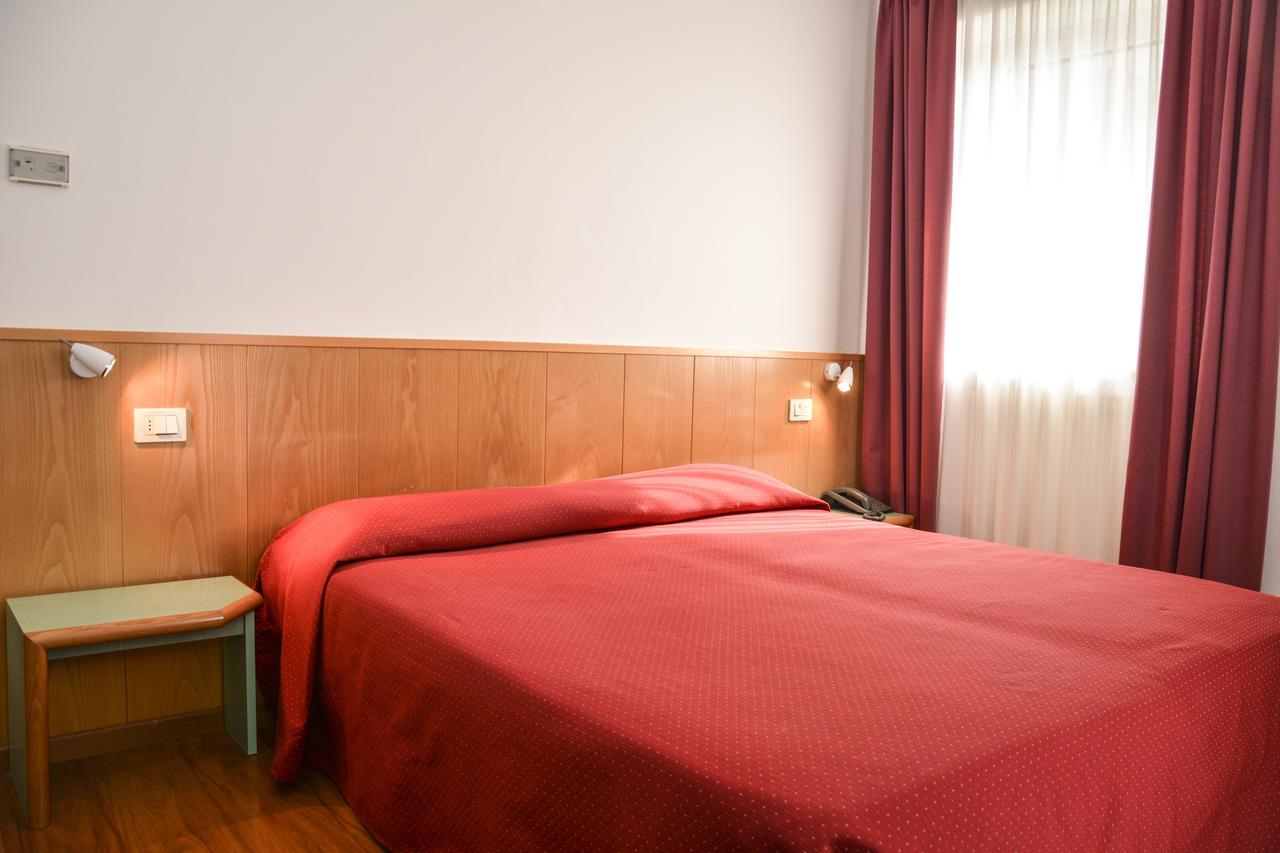 Hotel Sport Pieve Di Ledro Kültér fotó