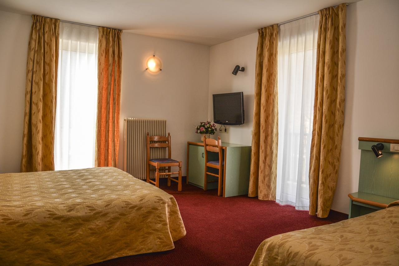 Hotel Sport Pieve Di Ledro Kültér fotó